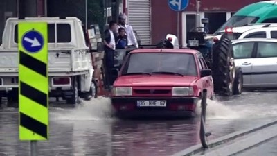 yagan -  Sağanak yağış ana arterleri göle çevirdi Videosu
