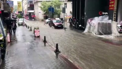 yagan -  Sağanak yağış ana arterleri göle çevirdi Videosu