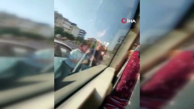 Yolcu otobüsü şoförüne paspaslı saldırı kamerada