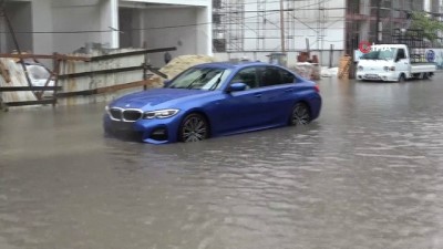 Tekirdağ yağmura teslim: Caddeler suyla doldu, araçlar mahsur kaldı