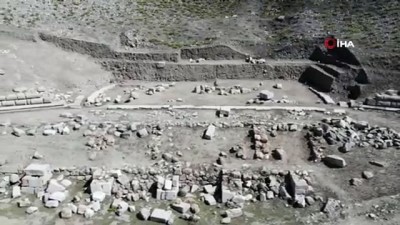temel atma toreni -  Romalıların Efes'ten sonraki en önemli kentlerinde kazı çalışmaları tekrar başladı Videosu