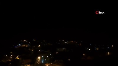 yagis uyarisi -  Şimşekler şehri aydınlattı Videosu