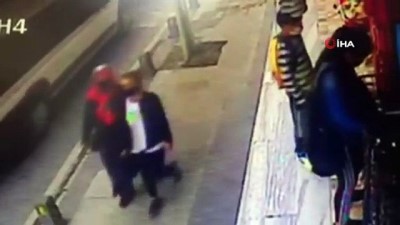  Ümraniye'de bir kadının çocuğunu da alet ettiği hırsızlık anları kamerada