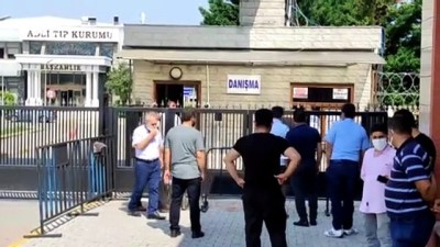adli tip - İSTANBUL - Yangında hayatını kaybeden anne ve çocuğunun cenazeleri yakınlarına teslim edildi Videosu