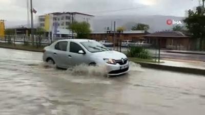 meteoroloji -  Karabük’te sağanak sonrası yollar göle döndü Videosu