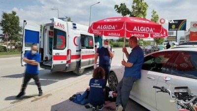  Bursa'da yaralıya şemsiyeli yardım