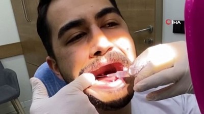 dis agrisi -  Diş hekimi ağrıyan 20'lik dişini kendi çekti Videosu