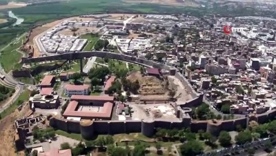 istinat duvari -  İçkale’deki kazı ve restorasyonlarda 3 burcun kapısı ortaya çıkarıldı Videosu