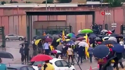 asiri sagci -  - İspanya'da af çıkarılan 9 ayrılıkçı Katalan lider tahliye oldu Videosu