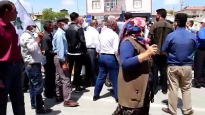 sehit aileleri - KONYA - Gelecek Partisi Genel Başkanı Ahmet Davutoğlu, ilçe teşkilatlarının açılışına katıldı Videosu