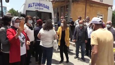 yalniz degilsin - NİĞDE - CHP Kadın Kolları Genel Başkanı Nazlıaka, esnafı ziyaret etti Videosu