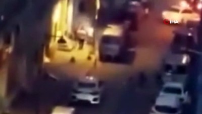  - Zeytinburnu'nda 2 kişinin yaralandığı kavga kamerada