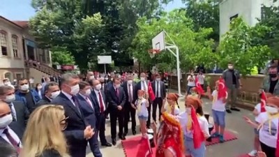 cuma namazi - BARTIN - Milli Eğitim Bakanı Selçuk, ziyaretlerde bulundu (2) Videosu