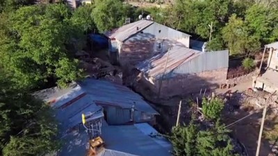 deprem ani - BİNGÖL - Depremde bazı evler hasar gördü Videosu