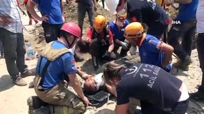 toprak kaymasi -  Bursa'da göçükte can pazarı... Mahsur kalan işçi bir saat sonra güçlükle kurtarıldı Videosu