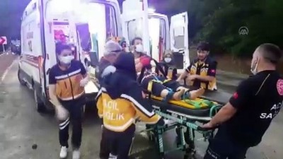 GÜMÜŞHANE - Tır ile minibüs çarpıştı: 7 yaralı