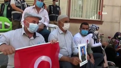  HDP önündeki nöbete bir aile daha katıldı