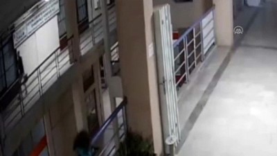 elektronik esya - İSTANBUL - İş yerinden hırsızlık yaptıkları öne sürülen 2 kişi tutuklandı Videosu