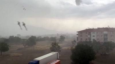 dolu yagisi - İZMİR - Kısa süreli fırtına hayatı olumsuz etkiledi (3) Videosu