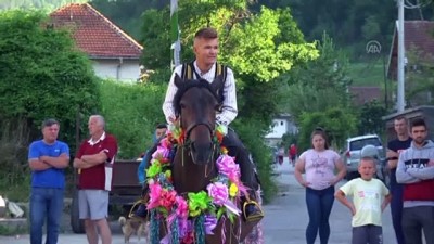 KARAULA - Bosna Hersek'teki '511. Ayvaz Dede Şenlikleri'ne katılacak atlılar Karaula'dan yola çıktı