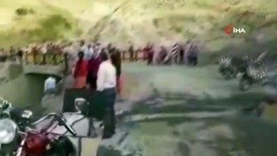 kopru -  Ağrı Dağı kaya ve taş kustu, görenler hayrete düştü Videosu