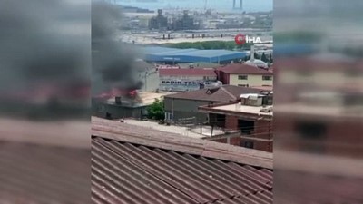 yangin -  Aynı sokaktaki 4 bina alevlere teslim oldu Videosu