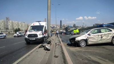 aydinlatma diregi - İSTANBUL - Esenyurt'ta trafik kazasında 2 kişi yaralandı Videosu