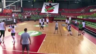 sampiyon - İZMİR - Pınar Karşıyaka Başantrenörü Ufuk Sarıca'nın milli takıma inancı tam Videosu