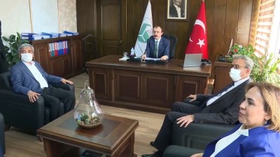 MERSİN - Ticaret Bakanı Mehmet Muş, Mersin'de ziyaretlerde bulundu