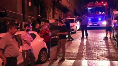 cenaze araci -  Bahçelievler'de feci ölüm: İki bina arasındaki boşluğa düşen kadın hayatını kaybetti Videosu