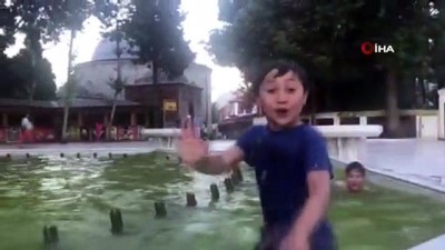 yasaklar -  Çocukların süs havuzundaki tehlikeli eğlencesi kamerada Videosu