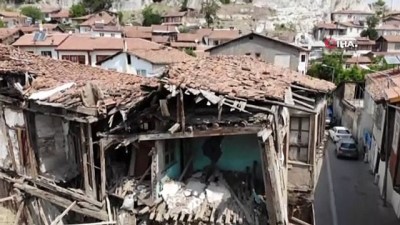 ahsap ev -  Dokunsalar yıkılacak, mahalle halkı tedirgin Videosu