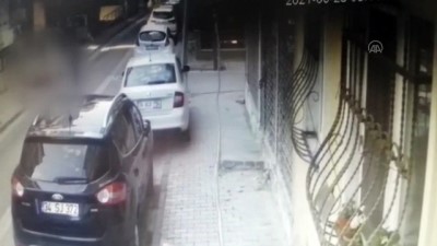 gozalti - İSTANBUL - Küçükçekmece'de eski eşini bıçakla yaralayan kişi gözaltına alındı Videosu