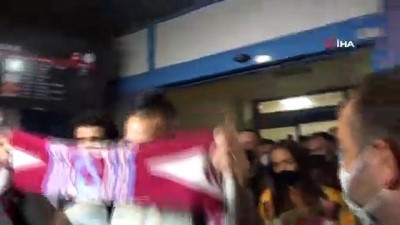 futbol - Marek Hamsik'e Trabzon'da coşkulu karşılama Videosu