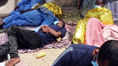 MEDENİN - Tunus açıklarında tekneleri arızalanan 178 düzensiz göçmen kurtarıldı