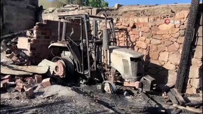 yangin -  Sarıkamış’ta 4 ev ve 5 ahır yangında kül oldu Videosu