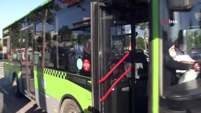 belediye otobusu -  YKS’ye girecek öğrenciler için güzergah değiştiren şoför konuştu Videosu