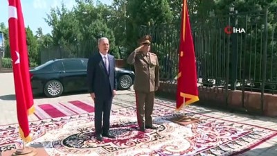 askeri toren -  - Bakan Akar, Kırgızistan’da resmi törenle karşılandı
- Bakan Akar, Kırgızistan Savunma Bakanı Omuraliev ile görüştü Videosu
