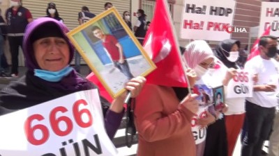muhalefet partileri -  Evlat nöbetindeki ailelerden direnişi 666’ıncı gününde de devam ediyor Videosu