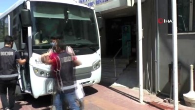 suc orgutu operasyonu -  İzmir'de suç örgütü operasyonu: 8 tutuklama Videosu