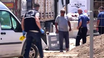 yapi marketi -  Paletin altında kalan şoför hayatını kaybetti Videosu
