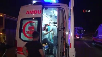  TEM Otoyolunda midibüs devrildi: 4 işçi yaralı