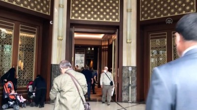 namaz vakti - İSTANBUL - Taksim Camii'ne turistlerden yoğun ilgi Videosu