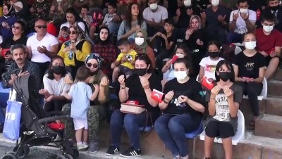 sinir otesi - BATMAN - Askerler dualarla Suriye'ye uğurlandı Videosu