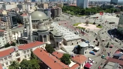  İBB'den Taksim Maksemi'nin duvarına jeneratör