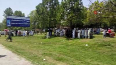 islamabad -  - Pakistan’da AstraZeneca ve Pfizer/BioNTech aşılarının bulunmaması protesto edildi Videosu