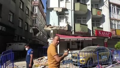 goreme -  Avcılar'da 2 balkonu çöken 42 yıllık bina böyle görüntülendi Videosu