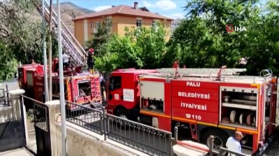 nadan -  Bina ve okulun tahliye edildiği yangın böyle söndürüldü Videosu