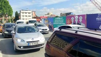 İSTANBUL - Unkapanı'ndaki çalışma nedeniyle bölgede trafik yoğunluğu oluştu