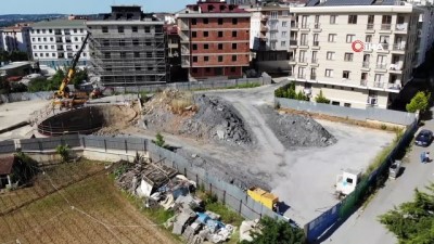 metro insaati -  Sancaktepe-Yenidoğan metro hattının yapımının durdurulmasına vatandaşlardan tepki Videosu
